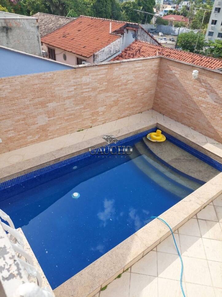 Casa à venda com 3 quartos, 277m² - Foto 20