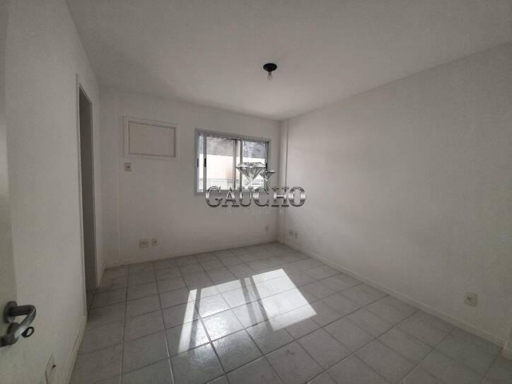 Casa à venda com 4 quartos, 188m² - Foto 13