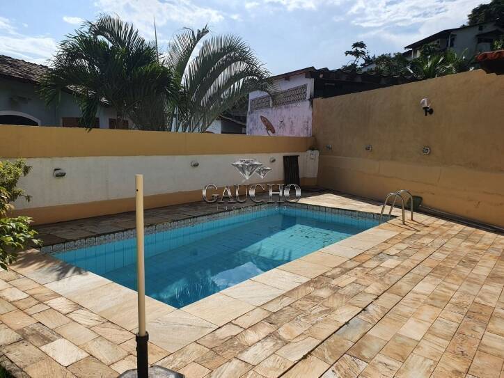 Casa à venda com 3 quartos, 274m² - Foto 4