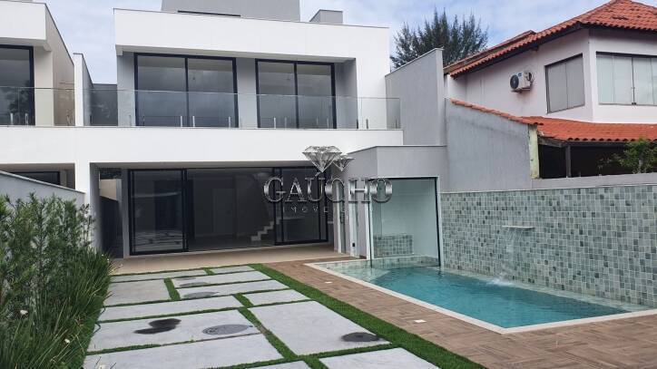 Casa à venda com 6 quartos, 380m² - Foto 1