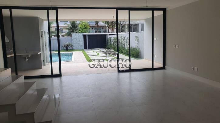 Casa à venda com 6 quartos, 380m² - Foto 11