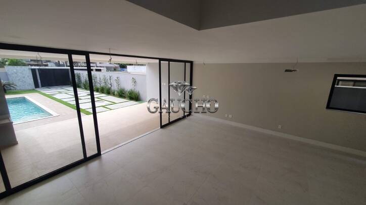 Casa à venda com 6 quartos, 380m² - Foto 16