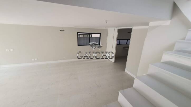 Casa à venda com 6 quartos, 380m² - Foto 17