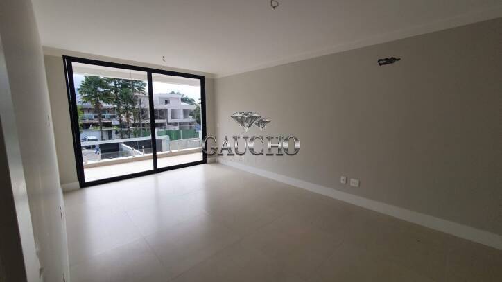 Casa à venda com 6 quartos, 380m² - Foto 23