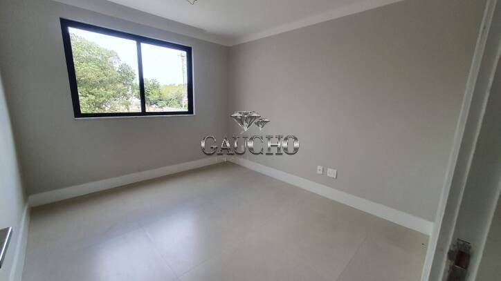 Casa à venda com 6 quartos, 380m² - Foto 32