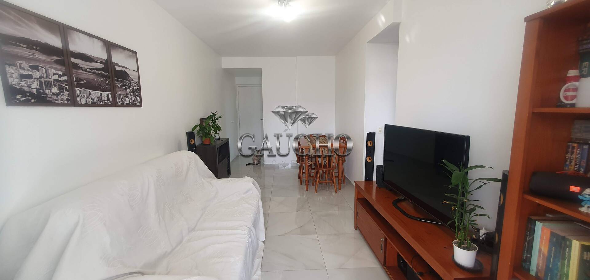 Apartamento à venda com 3 quartos, 68m² - Foto 2