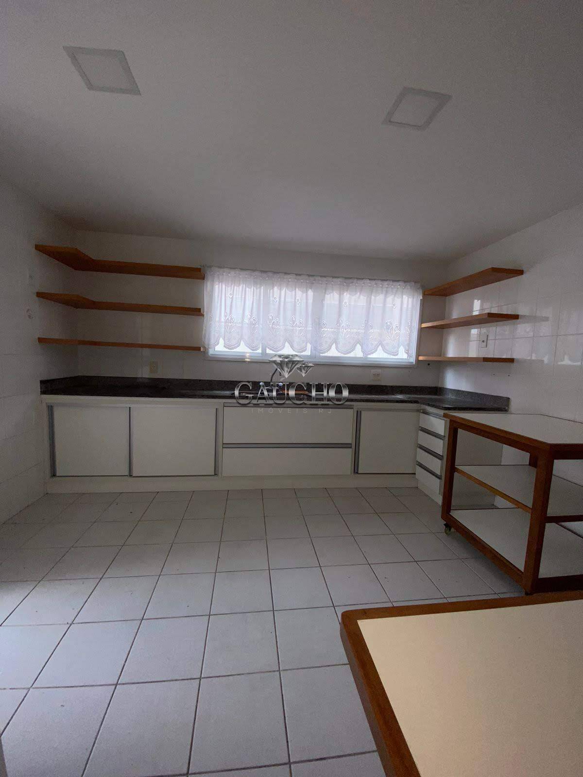 Casa à venda com 4 quartos, 188m² - Foto 31