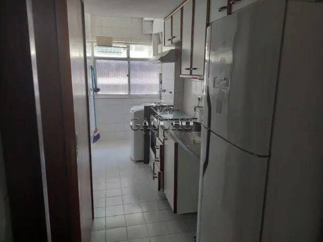 Apartamento à venda com 2 quartos, 64m² - Foto 8