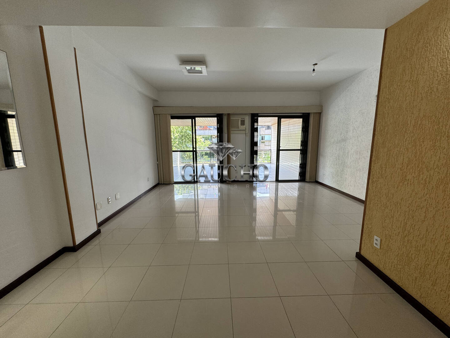 Apartamento à venda com 4 quartos, 180m² - Foto 16