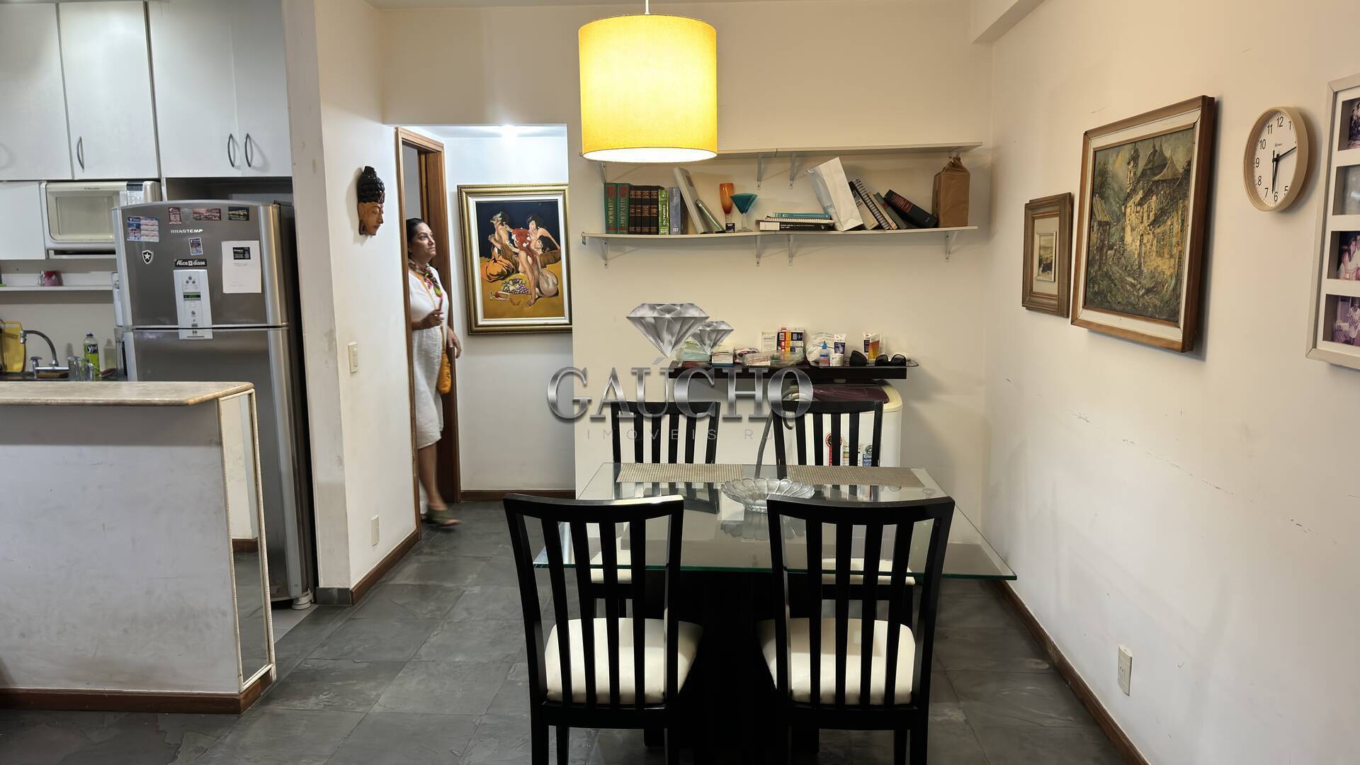 Apartamento à venda com 2 quartos, 84m² - Foto 3