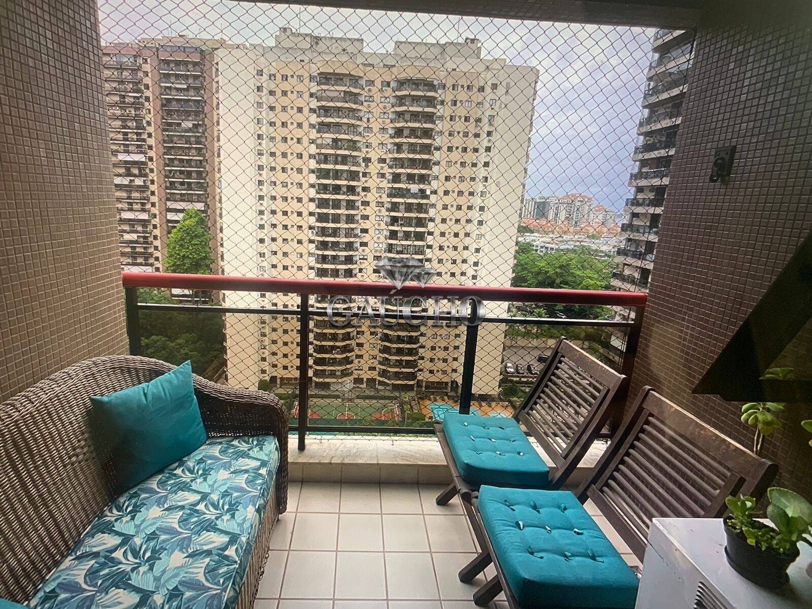 Apartamento à venda com 2 quartos, 84m² - Foto 1