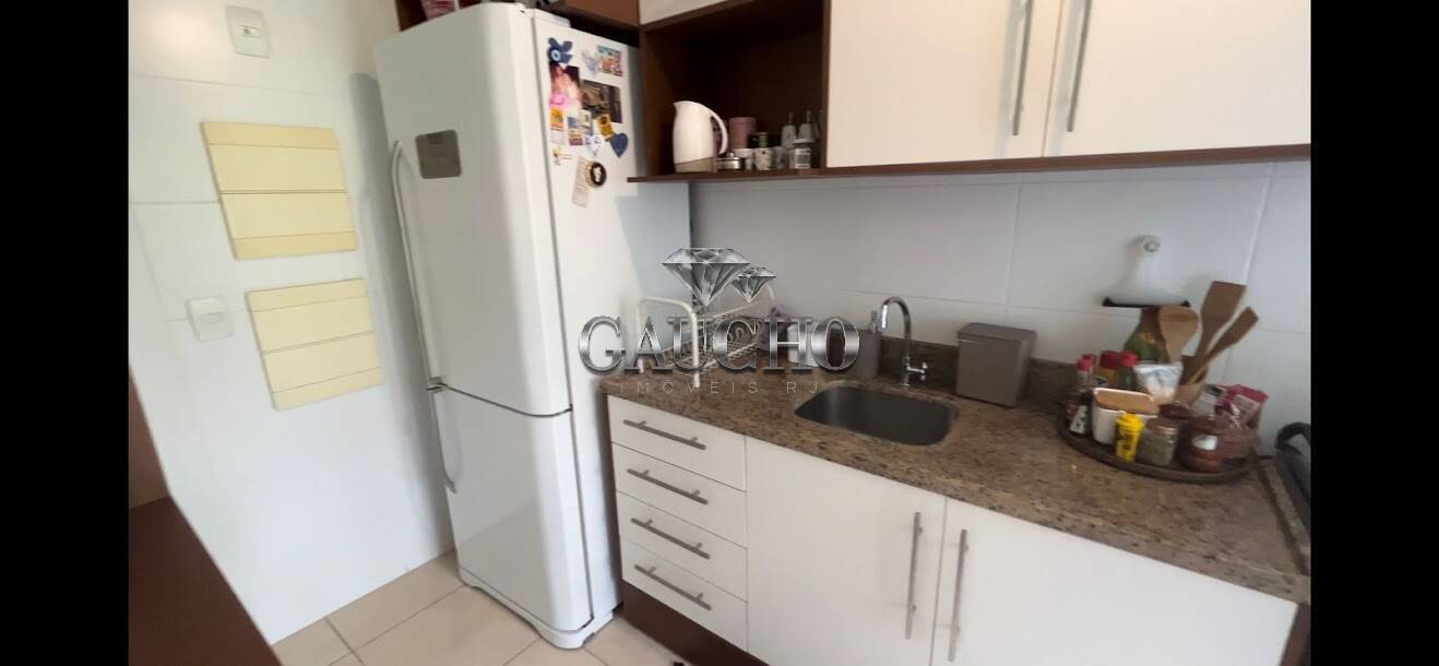 Apartamento à venda com 2 quartos, 66m² - Foto 11