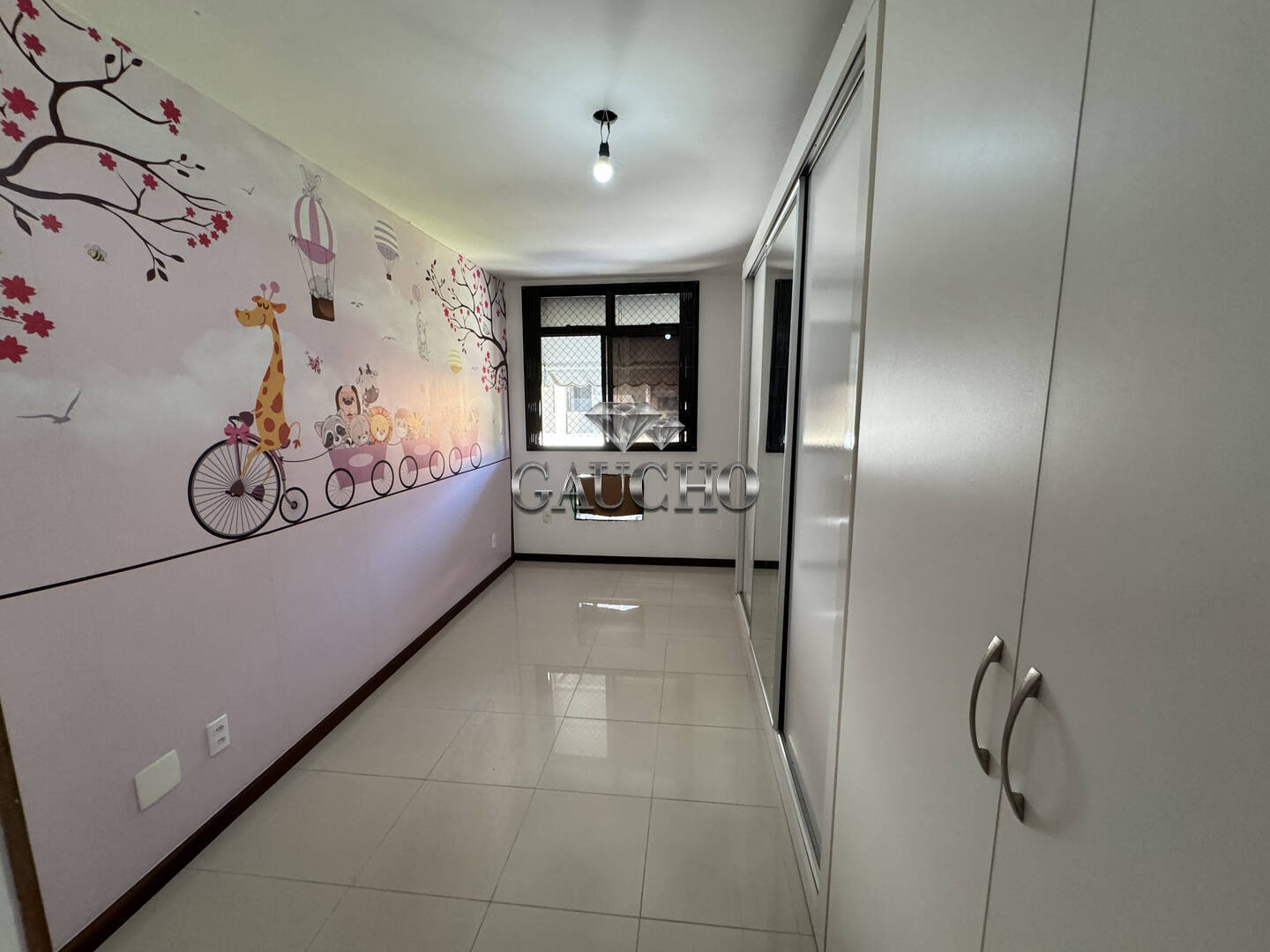 Apartamento à venda com 4 quartos, 180m² - Foto 9