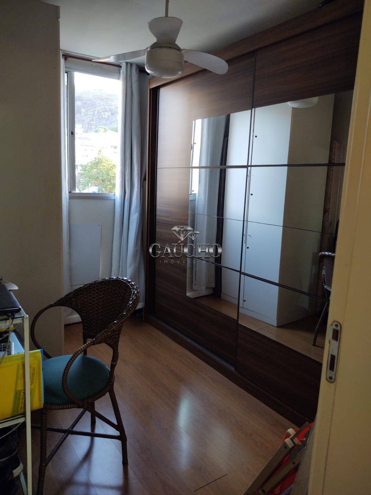 Apartamento à venda com 2 quartos, 58m² - Foto 3