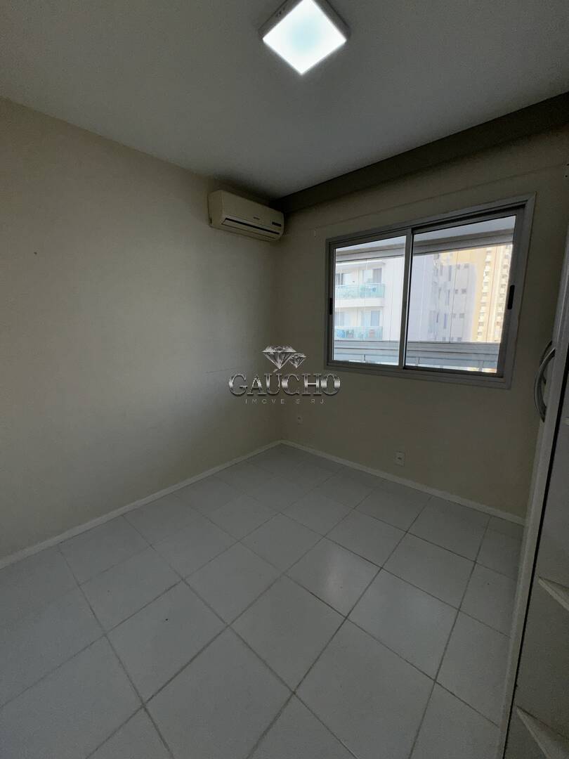 Apartamento à venda com 3 quartos, 77m² - Foto 19