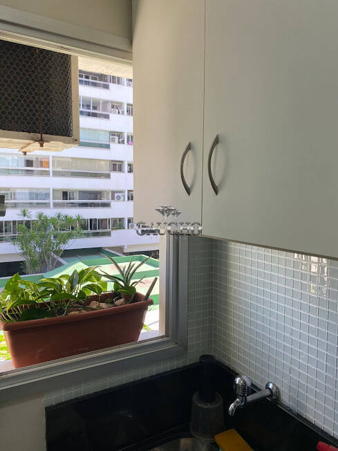 Apartamento à venda com 1 quarto, 70m² - Foto 17