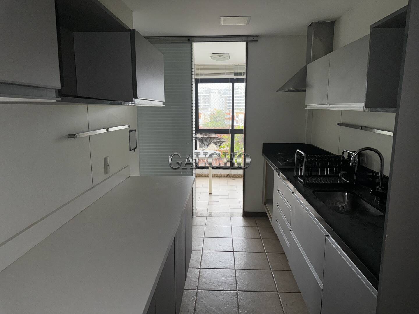 Apartamento à venda com 4 quartos, 158m² - Foto 18