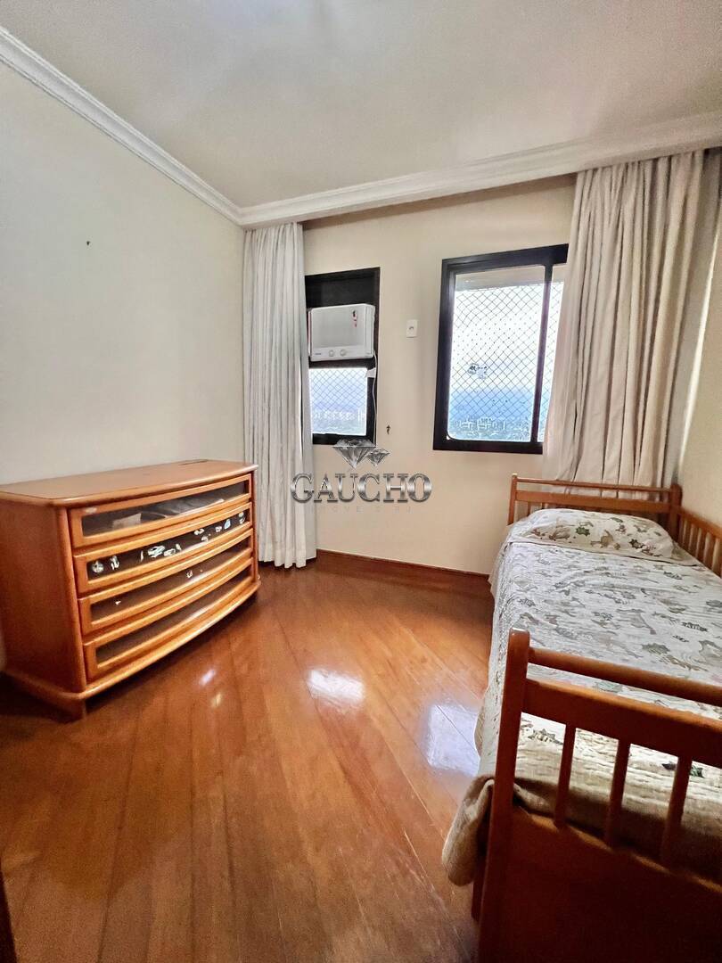 Apartamento à venda com 3 quartos, 147m² - Foto 17