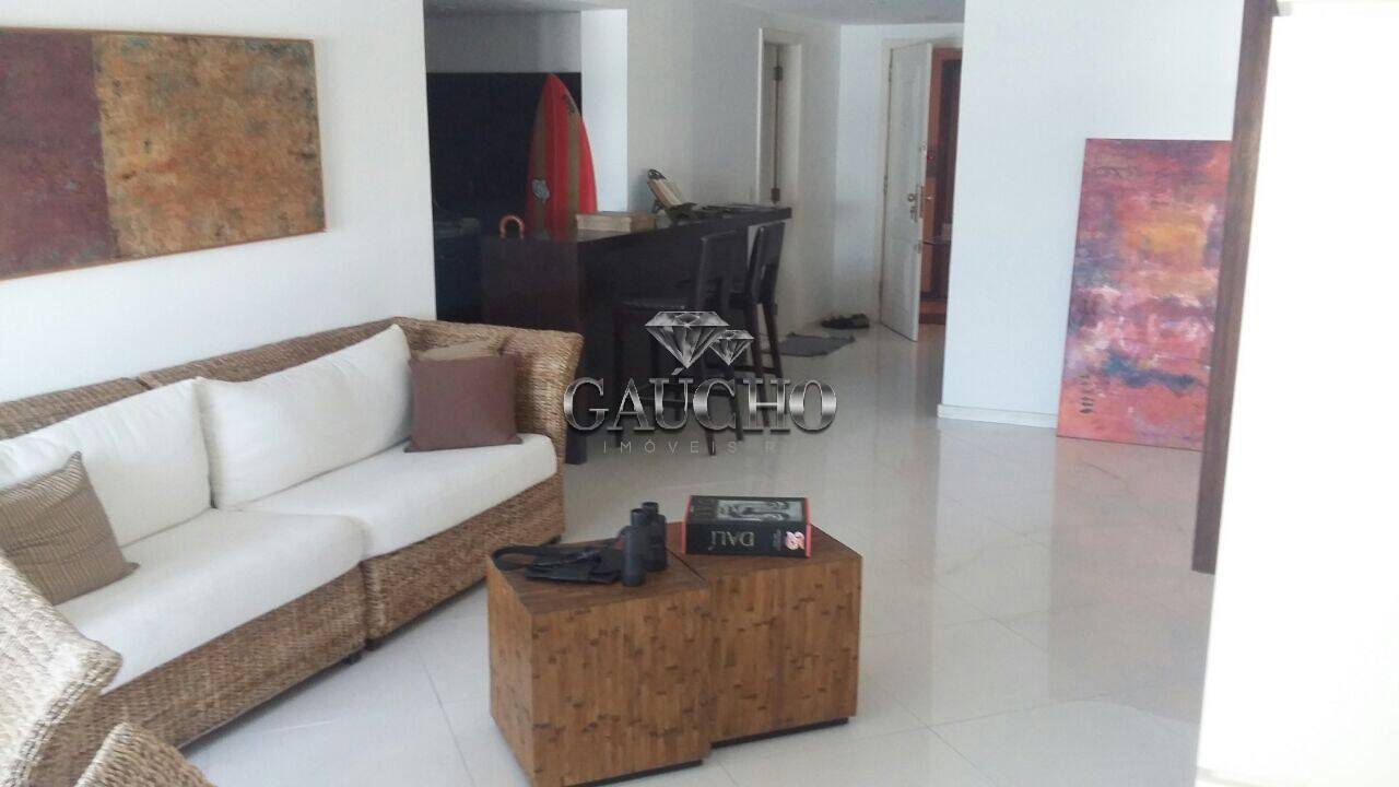 Apartamento à venda com 3 quartos, 247m² - Foto 3