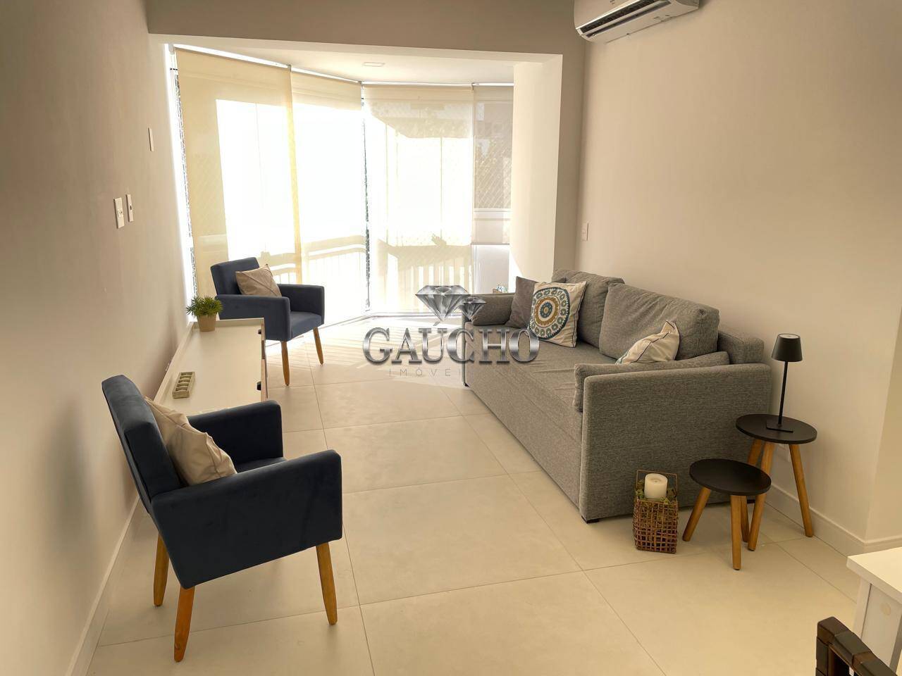 Apartamento à venda com 2 quartos, 64m² - Foto 3