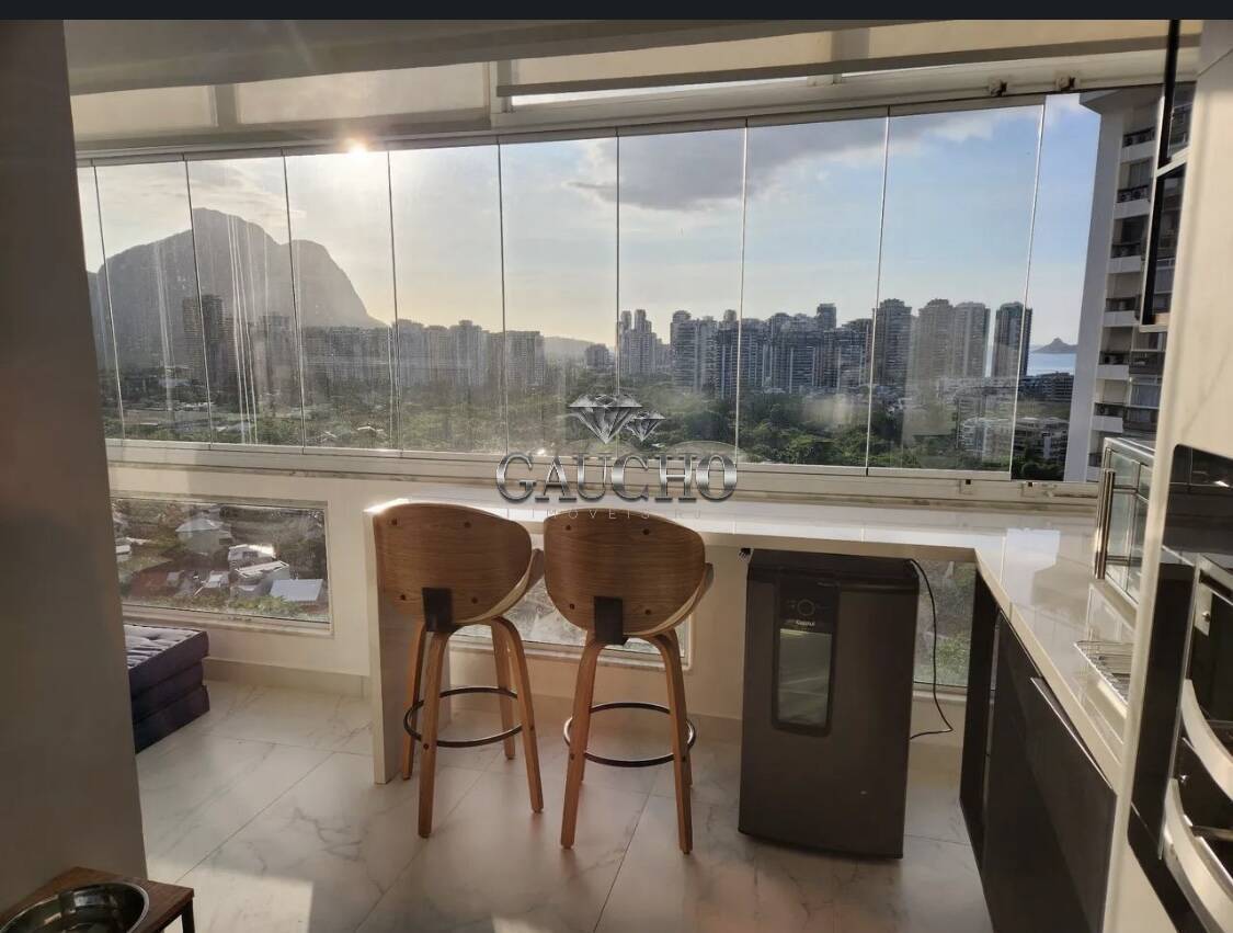 Apartamento à venda com 2 quartos, 100m² - Foto 2