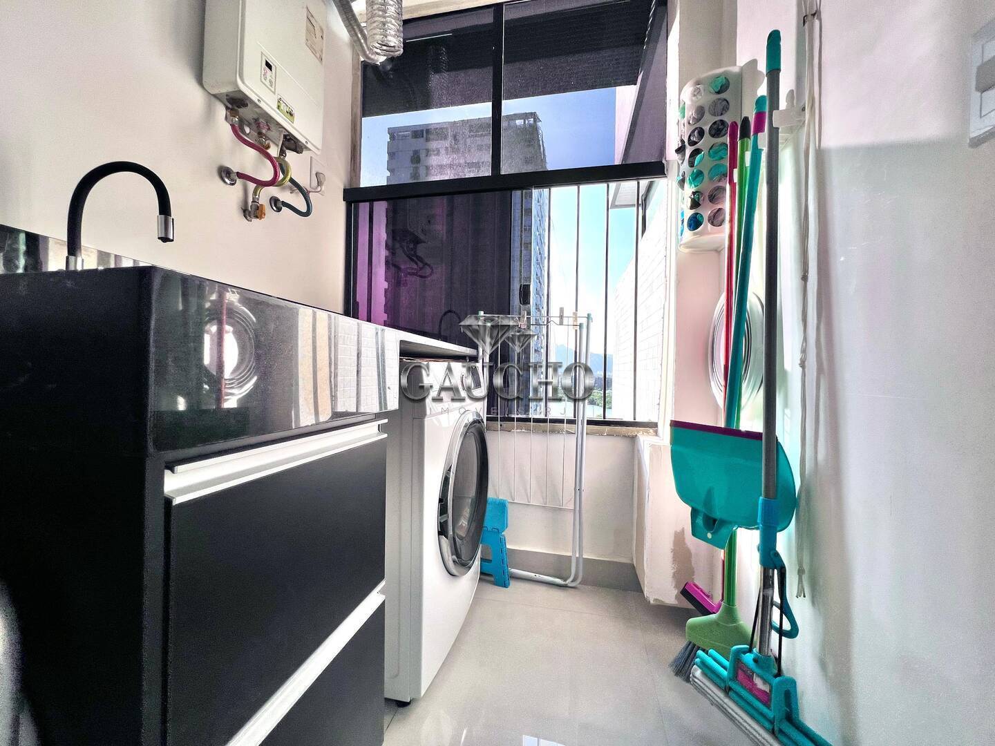 Apartamento à venda com 2 quartos, 68m² - Foto 13