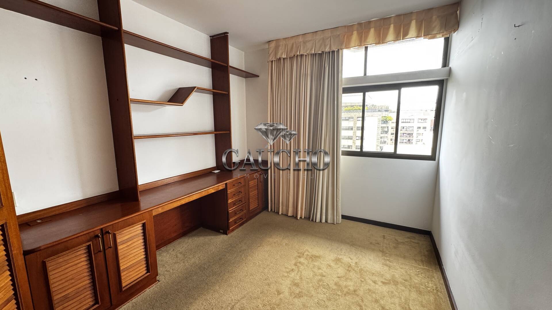 Apartamento à venda com 4 quartos, 223m² - Foto 25