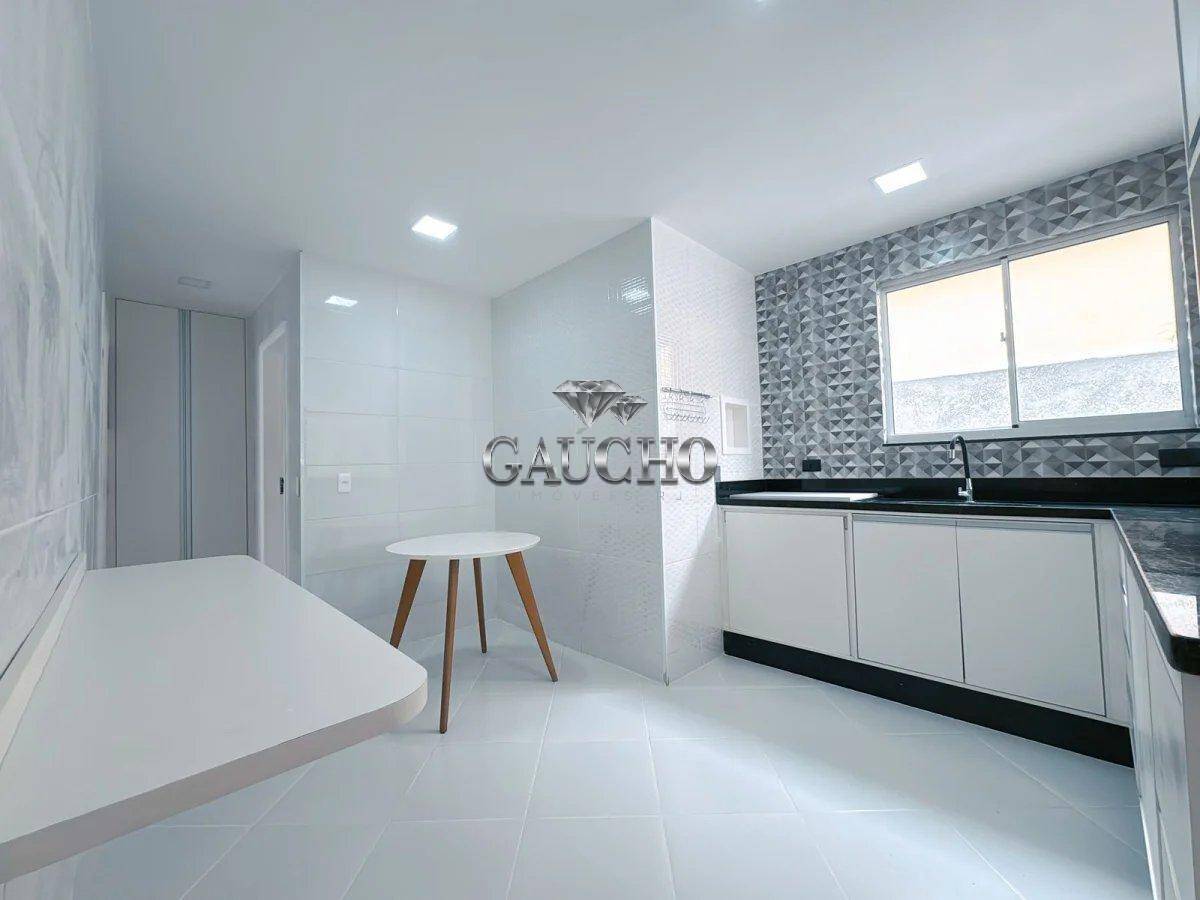 Casa à venda com 2 quartos, 110m² - Foto 12