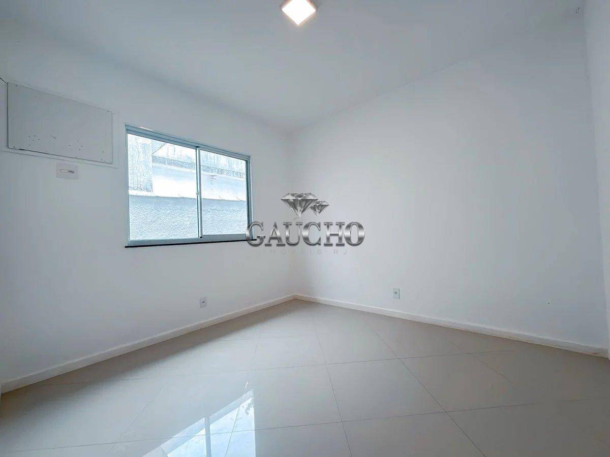 Casa à venda com 2 quartos, 110m² - Foto 17