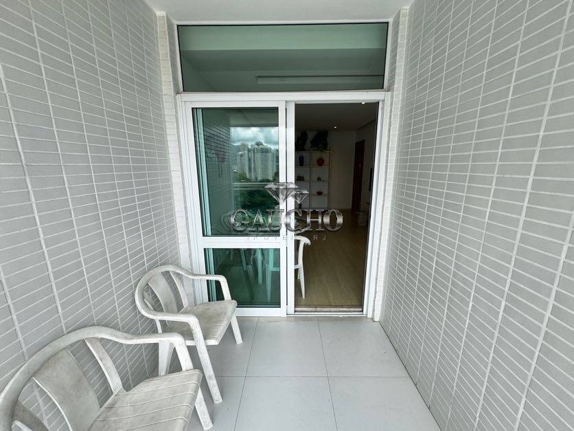 Apartamento à venda com 2 quartos, 72m² - Foto 11