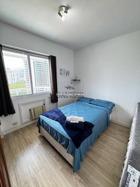 Apartamento à venda com 2 quartos, 72m² - Foto 24