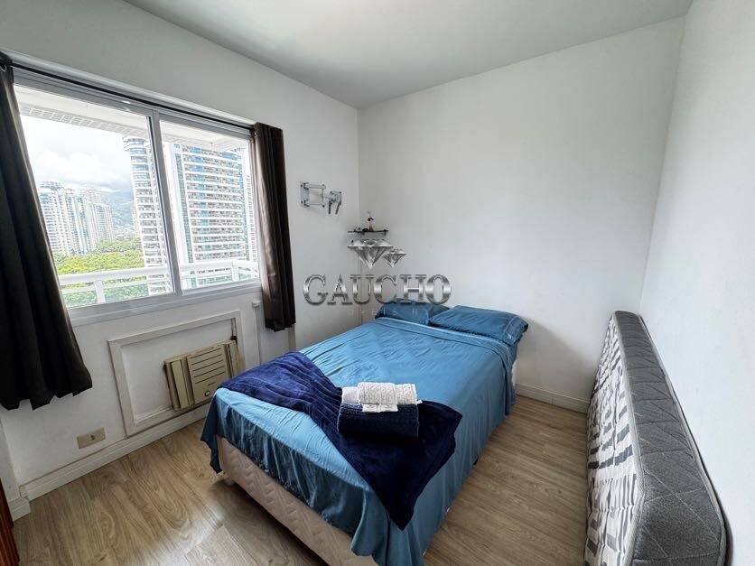 Apartamento à venda com 2 quartos, 72m² - Foto 25