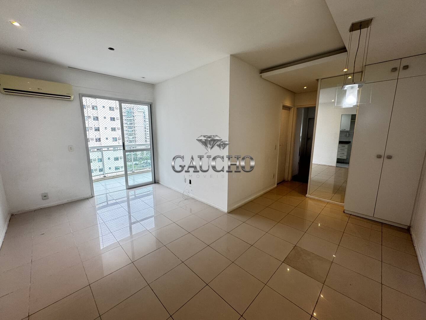 Apartamento à venda com 2 quartos, 68m² - Foto 9