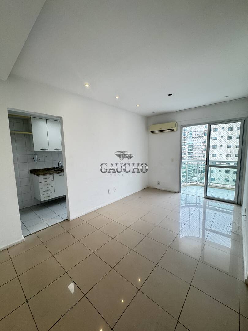 Apartamento à venda com 2 quartos, 68m² - Foto 19