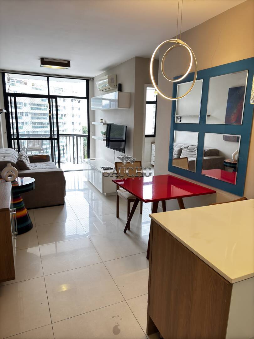 Apartamento à venda com 3 quartos, 68m² - Foto 2