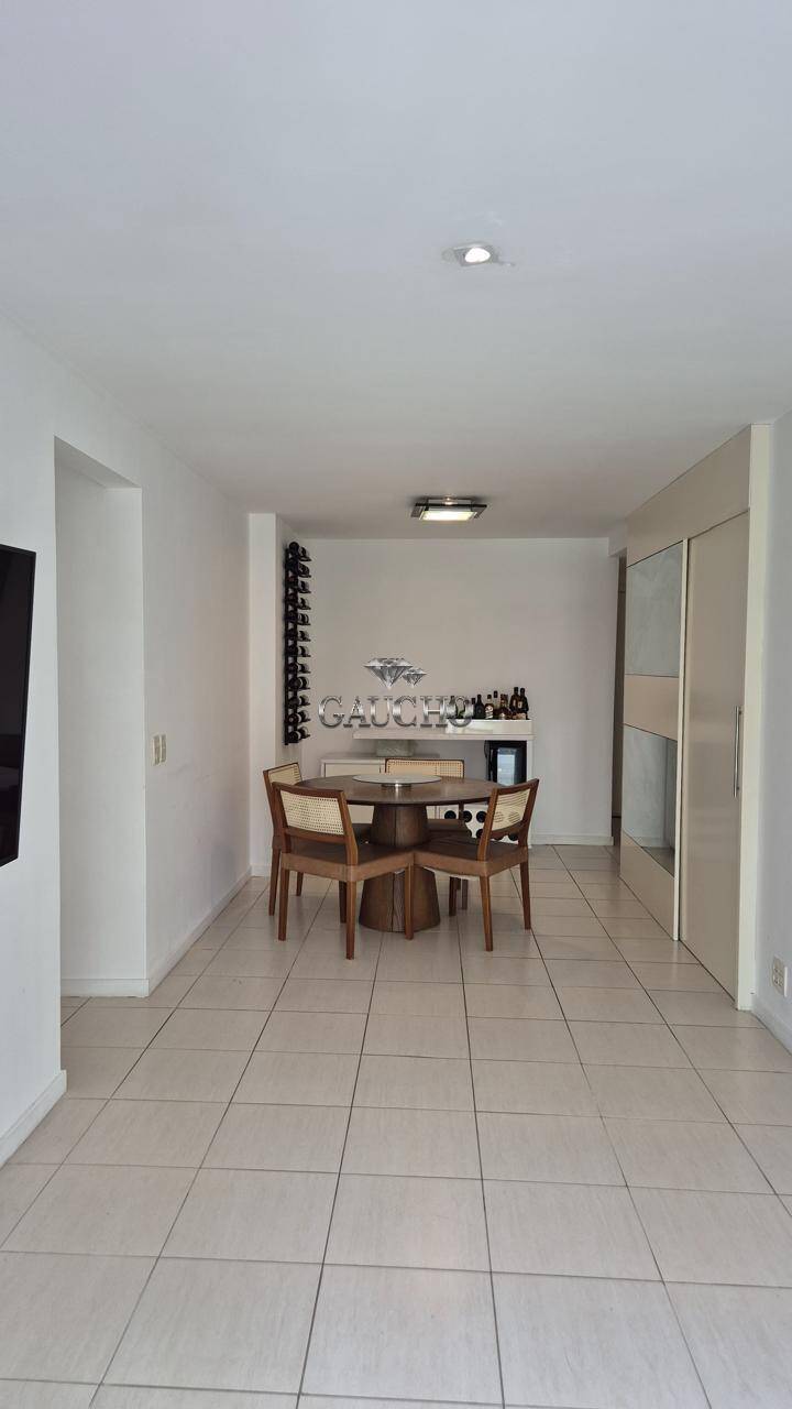 Apartamento à venda com 2 quartos, 65m² - Foto 1