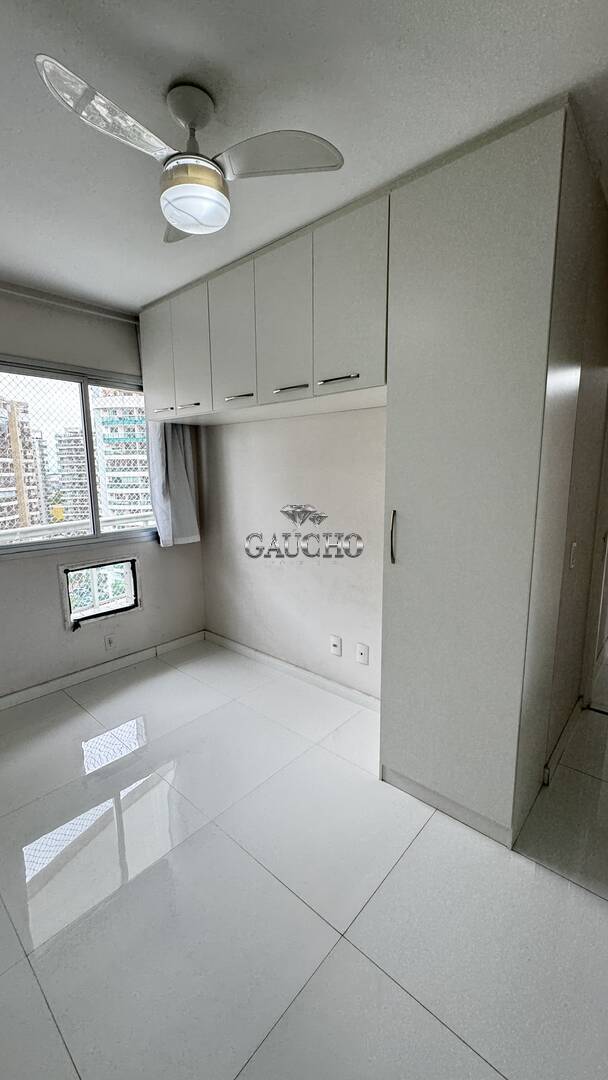 Apartamento à venda com 3 quartos, 77m² - Foto 32