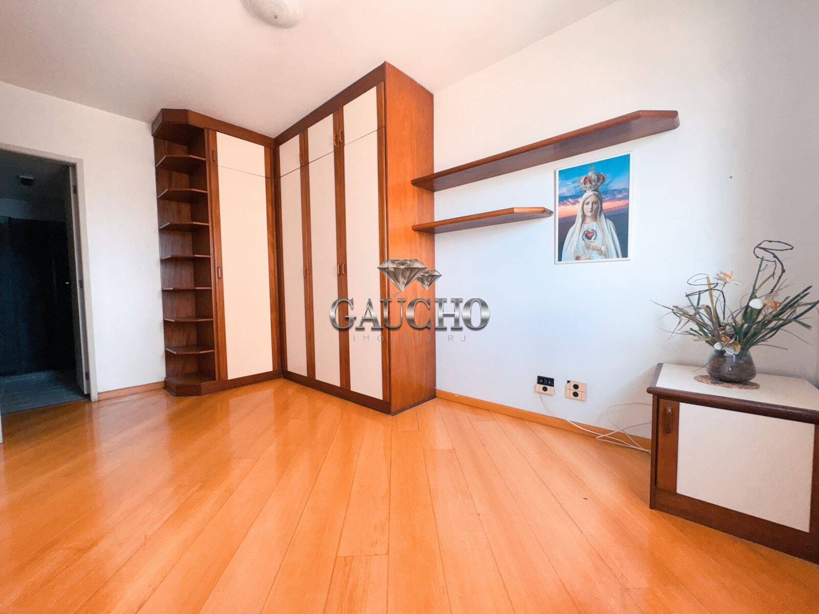 Apartamento à venda com 2 quartos, 65m² - Foto 3