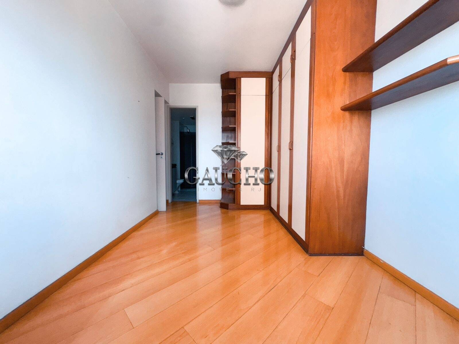 Apartamento à venda com 2 quartos, 65m² - Foto 17