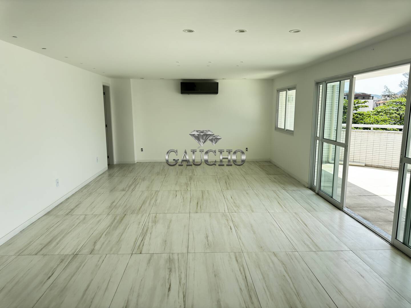 Cobertura à venda com 4 quartos, 220m² - Foto 6