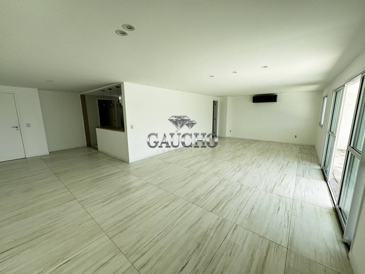 Cobertura à venda com 4 quartos, 220m² - Foto 5