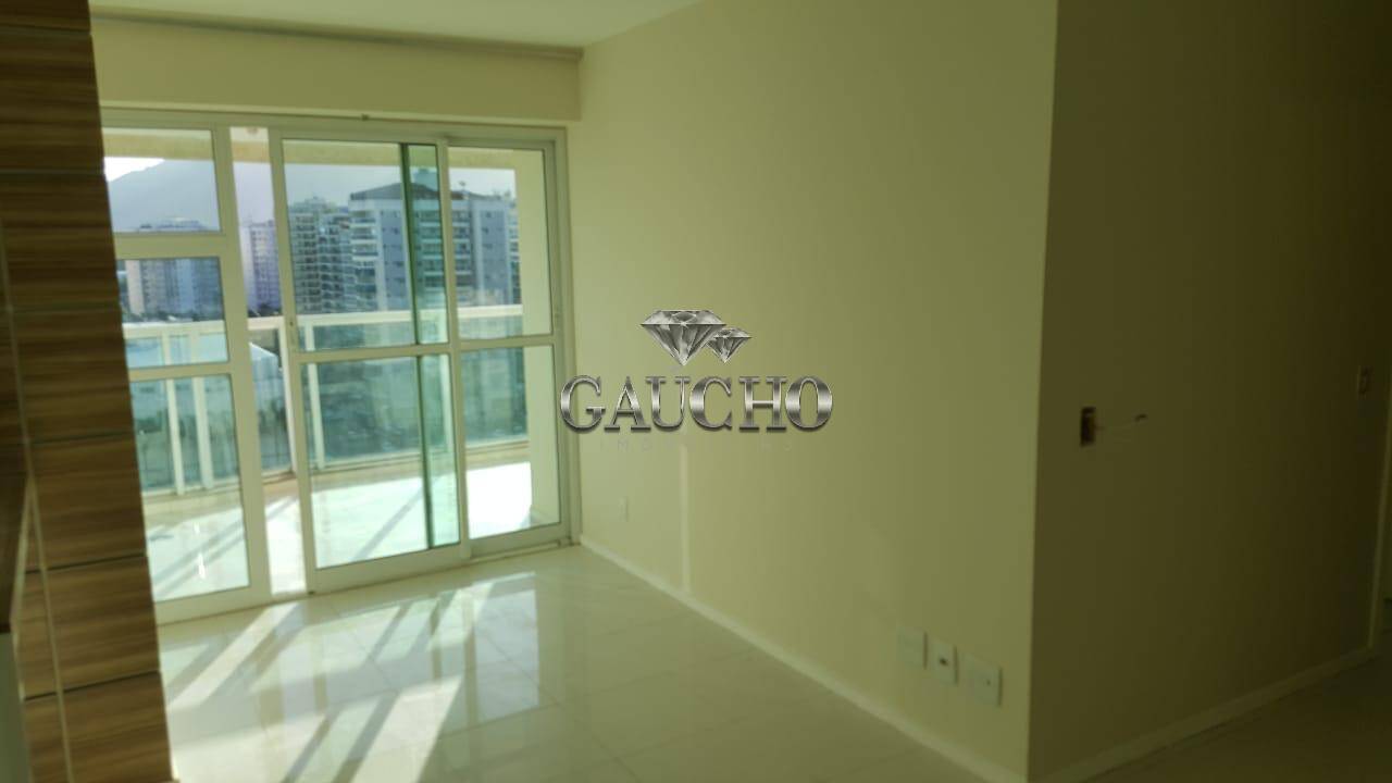 Apartamento à venda com 2 quartos, 68m² - Foto 4