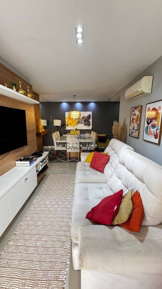 Apartamento à venda com 3 quartos, 123m² - Foto 3