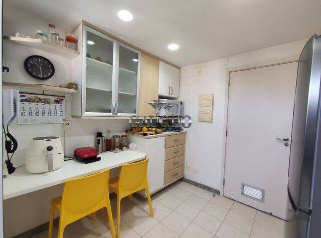 Apartamento à venda com 2 quartos, 104m² - Foto 7