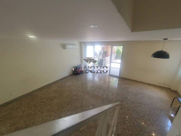 Casa à venda com 4 quartos, 240m² - Foto 16