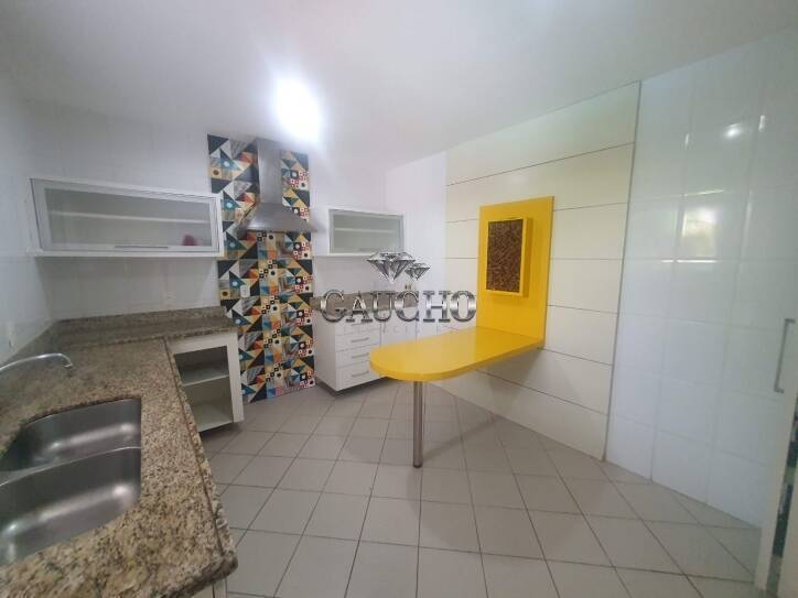 Casa à venda com 4 quartos, 240m² - Foto 22