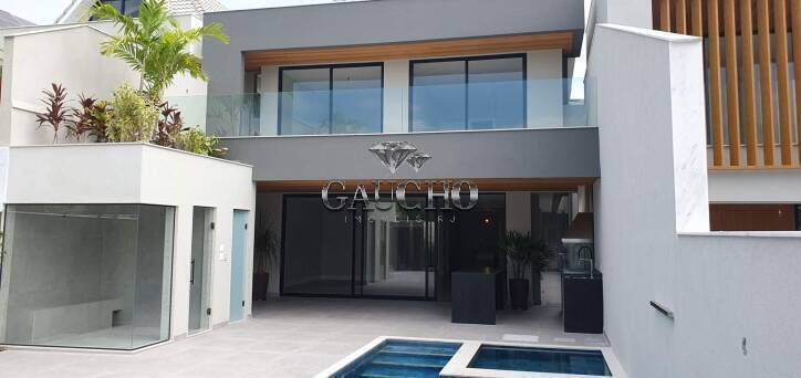 Casa à venda com 5 quartos, 420m² - Foto 2