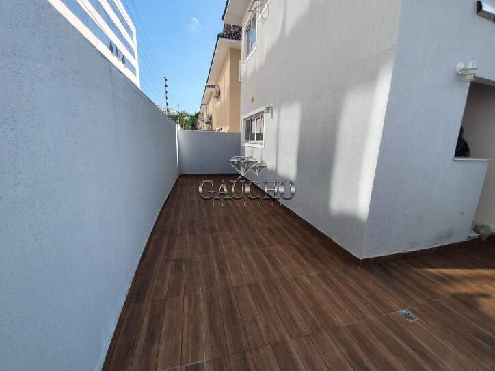 Casa à venda com 4 quartos, 188m² - Foto 6