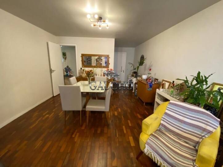 Apartamento à venda com 2 quartos, 100m² - Foto 2